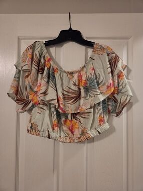 Tropical Off-Shoulder Floral Crop Top - Sage Green